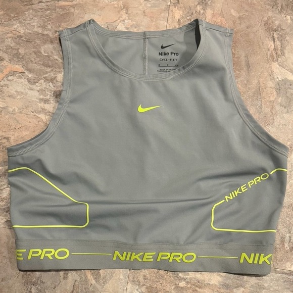 Nike Tops - Nike Pro Dri-Fit Tight Fit DM7685 Women's Small Crop Tank Top